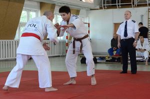 Zawodnicy w trakcie walki judo