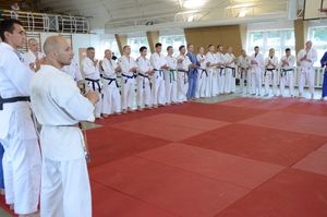 Uczestnicy mistrzostw policji w judo i karate