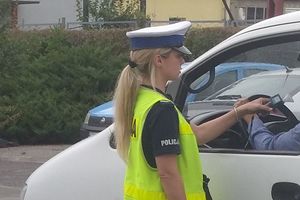 Dąbrowska policjantka podczas działań &quot;Trzeźwość&quot;