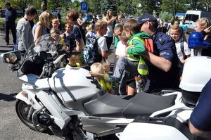 Wizyta dzieci w Komendzie Wojewódzkiej Policji w Katowicach, 30.08.2017 r.