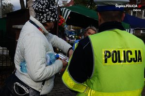 policjanci z Zabrza podczas akcji &quot;ZNICZ 2017&quot;