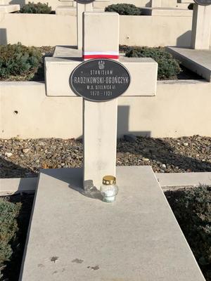Cmentarz Łyczakowski. Grób obrońcy Lwowa, który wstąpił w szeregi ówczesnej milicji obywatelskiej