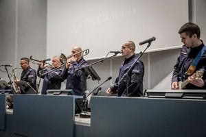 muzycy orkiestry Komendy Wojewódzkiej Policji w Katowicach
