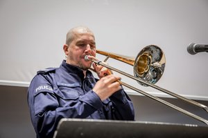 muzyk orkiestry Komendy Wojewódzkiej Policji w Katowicach