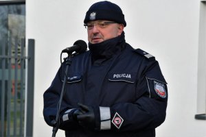 Komendant Wojewódzki Policji w Katowicach nadinsp. dr Krzysztof Justyński podczas przemówienia.