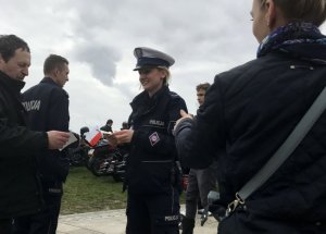 Policjanci zabezpieczali zlot motocyklistów.