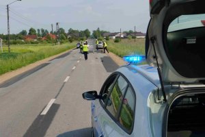 policyjne czynności na miejscu wypadku drogowego