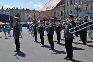 orkiestra policyjna w czasie koncertu