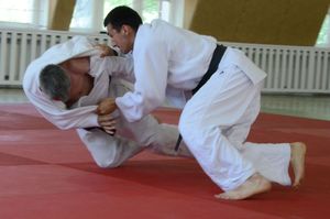 Zawodnicy w trakcie walki judo