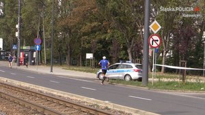 Policjanci z Katowic oraz Siemianowic Śląskich podczas zabezpieczenia biegu Silesia Marathon