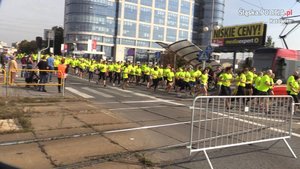 Policjanci z Katowic oraz Siemianowic Śląskich podczas zabezpieczenia biegu Silesia Marathon