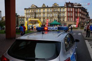 Policjanci z Katowic oraz Siemianowic Śląskich podczas zabezpieczenia biegu Silesia Marathon