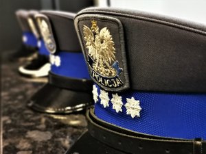 Policyjne czapki