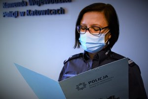 Podinspektor Małgorzata Stempniowska odczytje rozkaz personalny.