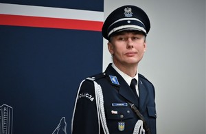 zdjęcie przedstawia Dowódcę Uroczystości w mundurze galowym