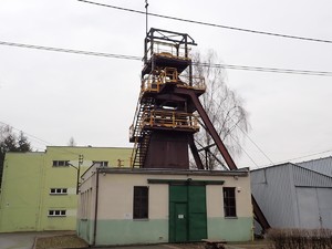 zdjęcie przedstawia szyb górniczy