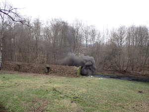 zdjęcie przedstawia moment wybuchu pyłu węglowego