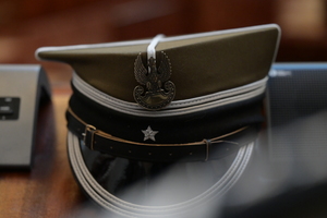 kolorowe zdjęcie czapki wojskowej