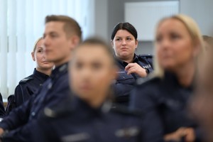 na zdjęciu policjanci uczestniczący w szkoleniu