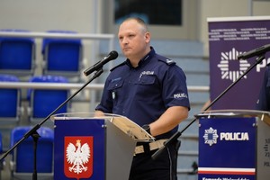 Na zdjęciu Naczelnik Wydziału Ruchu Drogowego KWP w Katowicach  podinsp. Kazimierz Stankiewicz