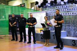 Na zdjęciu umundurowani policjanci podczas turnieju Bezpieczeństwa Ruchu Drogowego.
