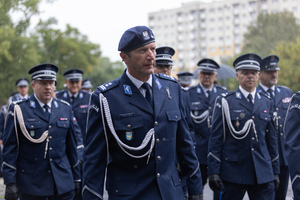 Policjanci podczas przemarszu