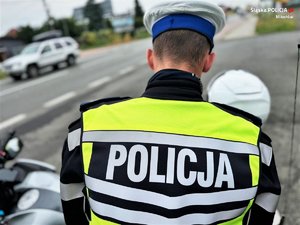 Zdjęcie kolorowe Policjant tyłem