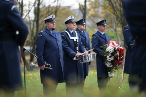 Na zdjęciu dwójka policjantów z Orkiestry Komendy Wojewódzkiej Policji w Katowicach.