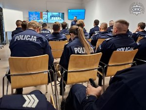 Na zdjęciu policjanci podczas rozpoczęcia kursu aspiranckiego w Częstochowie.