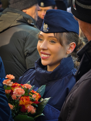 Zdjęcie policjantki w mundurze