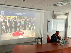 Na zdjęciu policjanci podczas szkolenia.