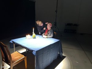 Zdjęcie przedstawia kadr z filmu dotyczącego kampanii TWOJE ZYCIE, TWOJA KARTA