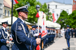 kolorowe zdjęcie policjantów Orkiestry Komendy Wojewódzkiej Policji w Katowicach