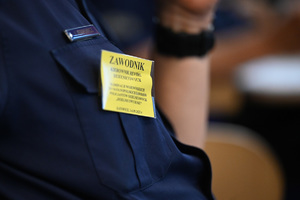 Na kolorowym zdjęciu widoczny przebieg zawodów Dzielnicowy Roku 2025
