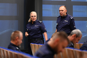 Na kolorowym zdjęciu widoczny przebieg zawodów Dzielnicowy Roku 2025