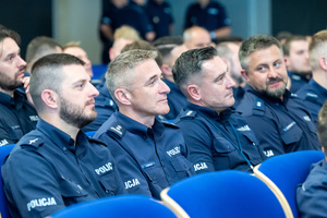 Na kolorowym zdjęciu widoczny przebieg zawodów Dzielnicowy Roku 2025