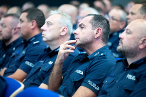 Na kolorowym zdjęciu widoczny przebieg zawodów Dzielnicowy Roku 2025