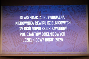 Na kolorowym zdjęciu widoczny przebieg zawodów Dzielnicowy Roku 2025