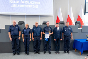 Na kolorowym zdjęciu widoczny przebieg zawodów Dzielnicowy Roku 2025