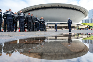 Zdjęcie grupowe policjantów biorących udział w konkursie