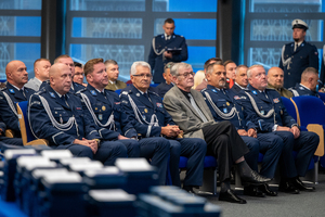 Zdjęcie ukazuje uczestników uroczystości