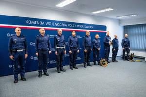 Zdjęcie grupowe policjantów