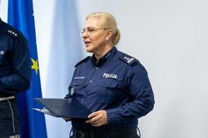 Zdjęcie ukazujące przemowę w trakcie uroczystości