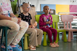 młodzi pacjenci placówki medycznej