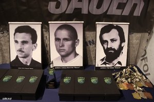 fotografie poległych policjantów