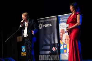 uczestnicy seminarium promującego bezpieczeństwo wśród seniorów