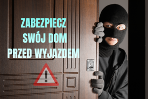 na zdjęciu włamywacz przed wejściem do domu