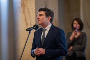 Na zdjęciu widoczny przemawiający Wojewoda Śląski Marek Wójcik.