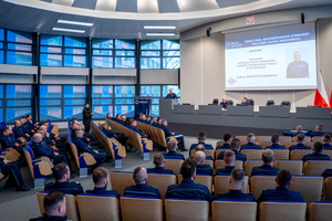 na zdjęciu widok na aulę Komendy Wojewódzkiej Policji w Katowicach