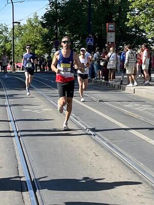 Uczestnicy maratonu podczas biegu.